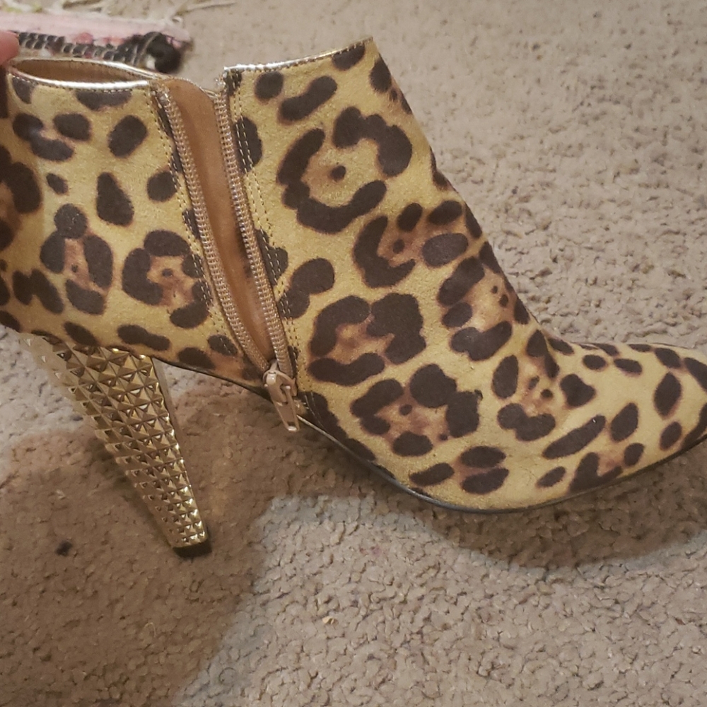 Leopard Booties - Picture 2 of 4